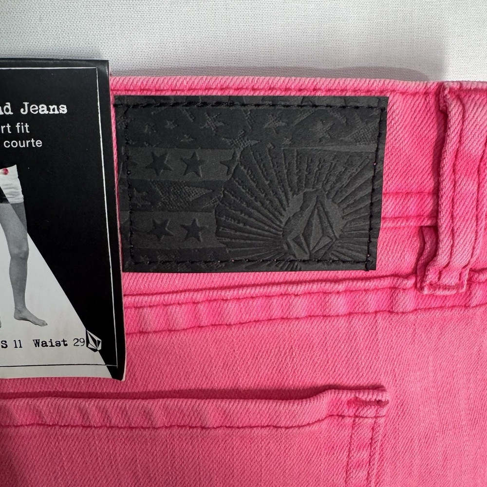 Volcom Women's Size 5 Sound Check Short Short Fit Raw Edge Cutoff Jean NWT - Picture 4 of 16